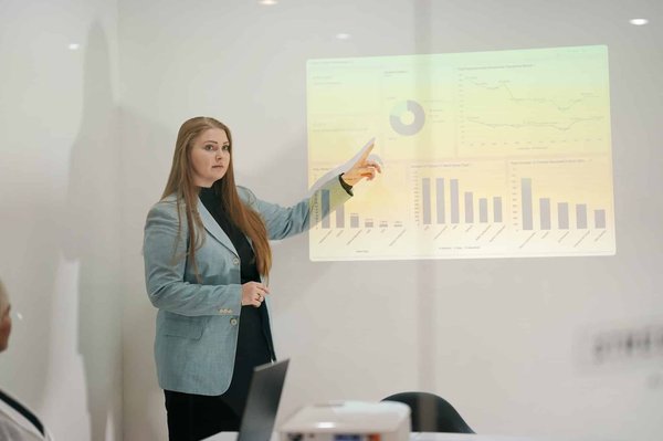 How to Utilize Content Marketing for Thought Leadership in UK Professional Services?