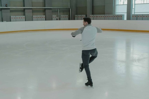 What Are Innovative Warm-Up Strategies for Professional Ice Skaters?